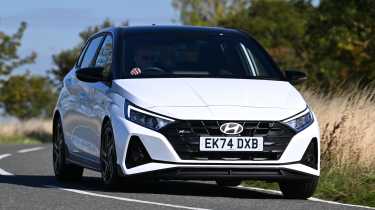 Hyundai i20 - front cornering